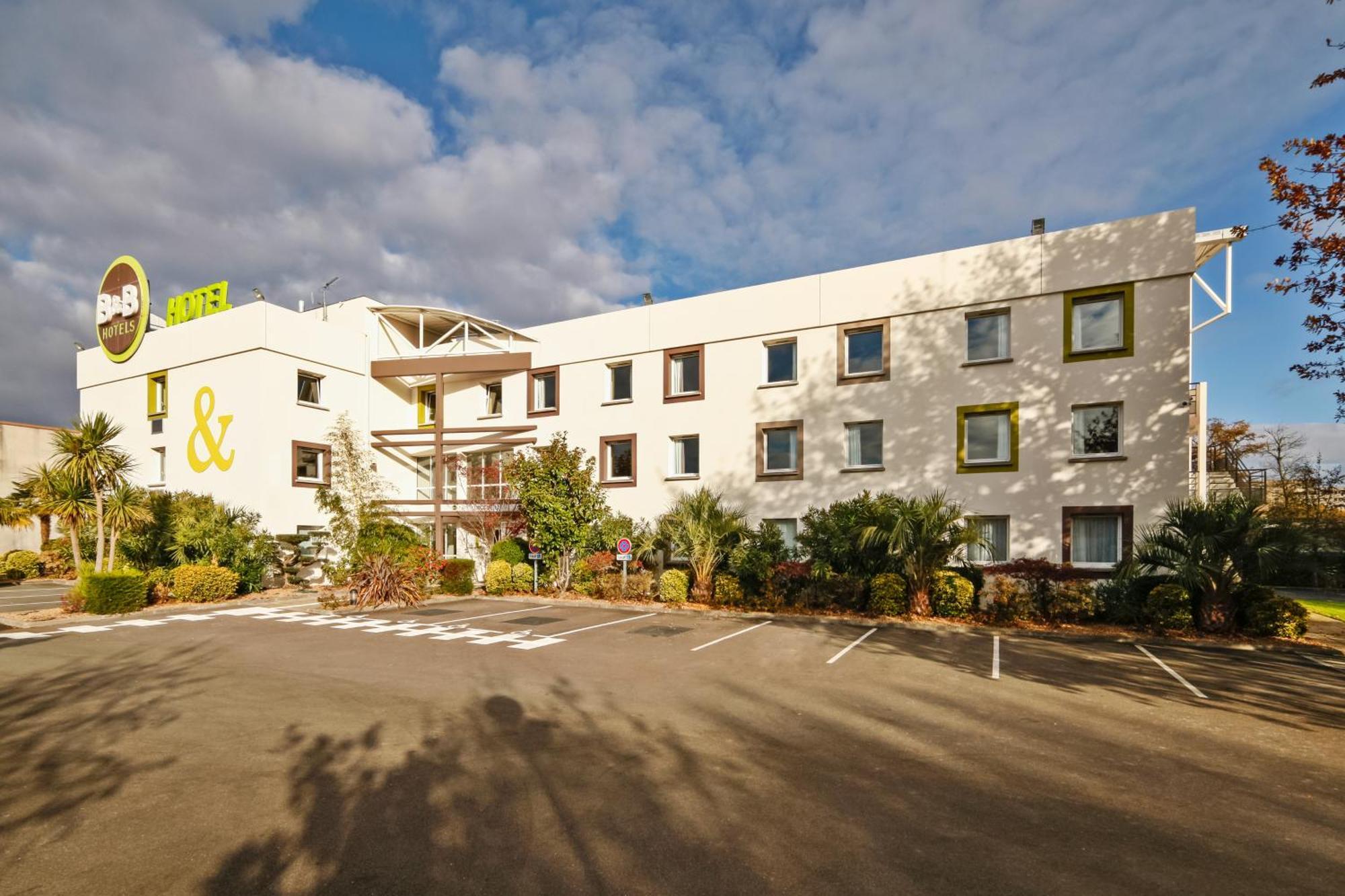 B&B Hotel Nantes Atlantis Le Zenith Сен-Эрблен Экстерьер фото